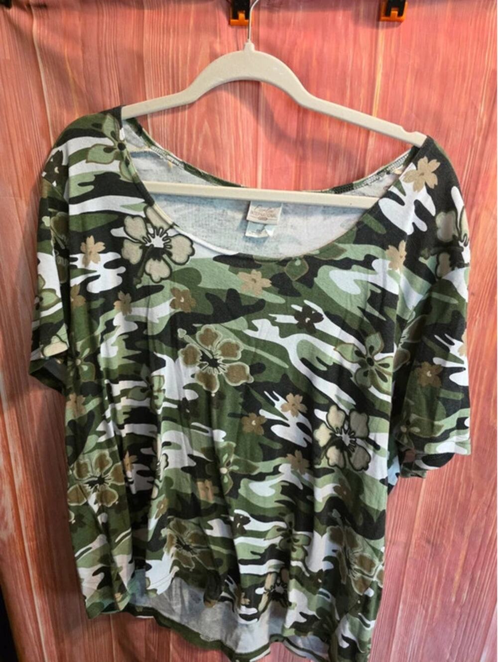 Fiorlini International Plus Womens 22/24 Floral Camo Short Sleeve Green White